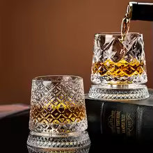 New Whiskey Glasses Rotating Whisky Glass with Glass Base 360 Rotate Degrees Crystal Rum Glass for Cocktail Party Drinking